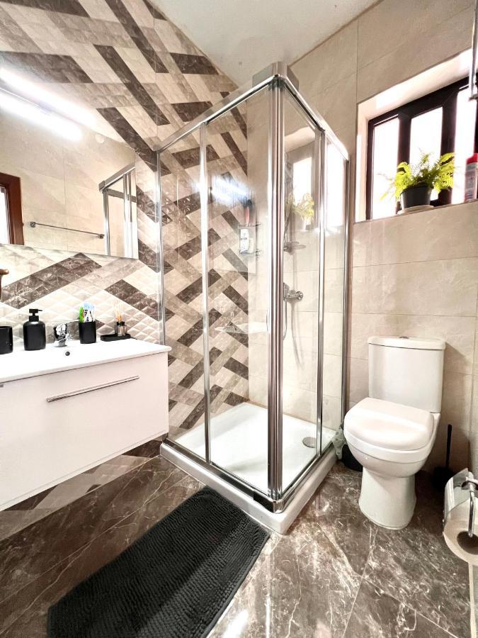 F8 1 Seaview Room, Living And Bathroom Shared , Stjulians San Ġiljan Exterior foto