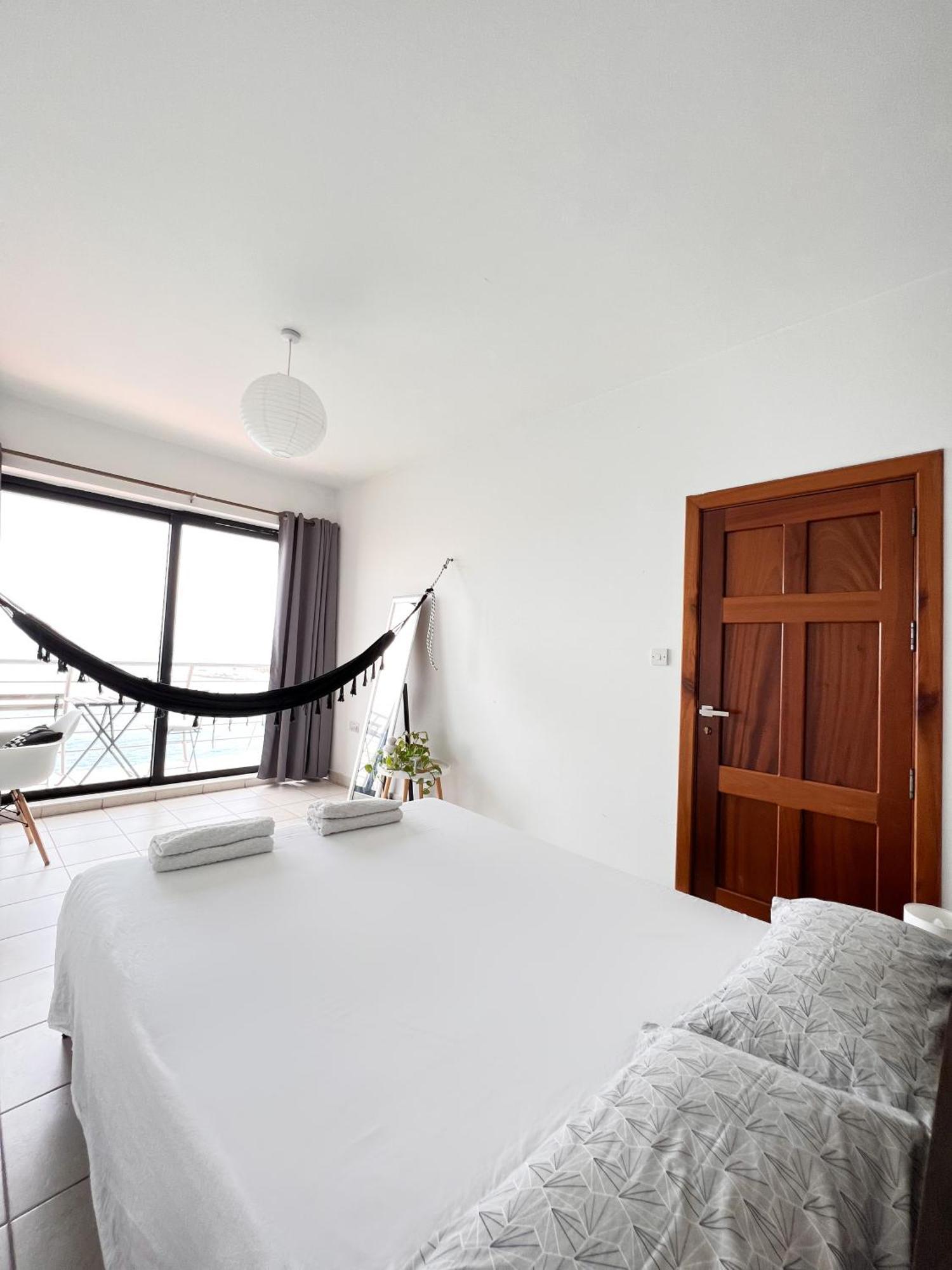 F8 1 Seaview Room, Living And Bathroom Shared , Stjulians San Ġiljan Exterior foto